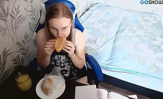 Naughty Girl Masturbates Studying Topless